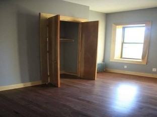 395 Monroe Ave - Photo 2 of 4