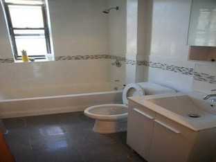 395 Monroe Ave - Photo 3 of 4