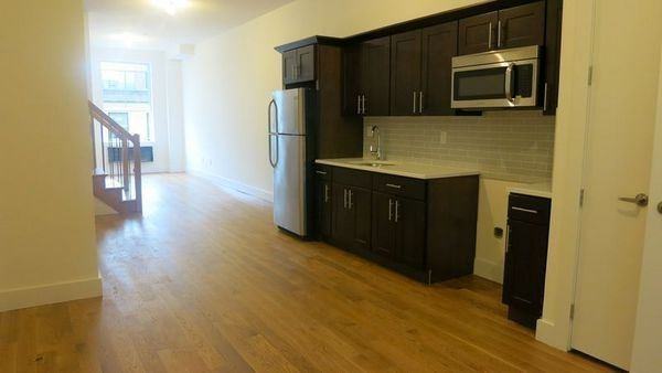 Meserole and lorimer st - Photo 2 of 4