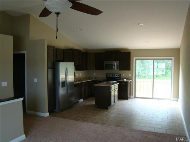 1118 Marathon Dr - Photo 2 of 10