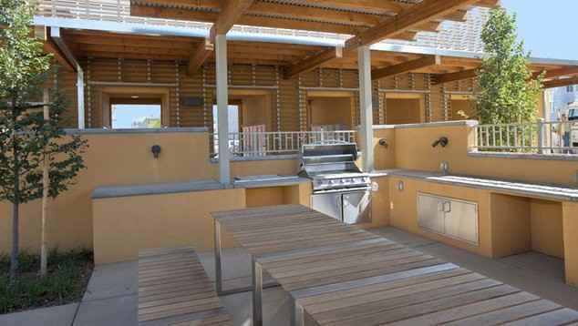 1655 Hutchison Dr - Photo 3 of 18