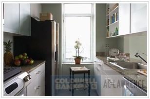 325 North End Ave - Photo 2 of 4