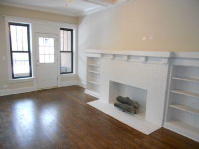 1050 W Ardmore Ave
