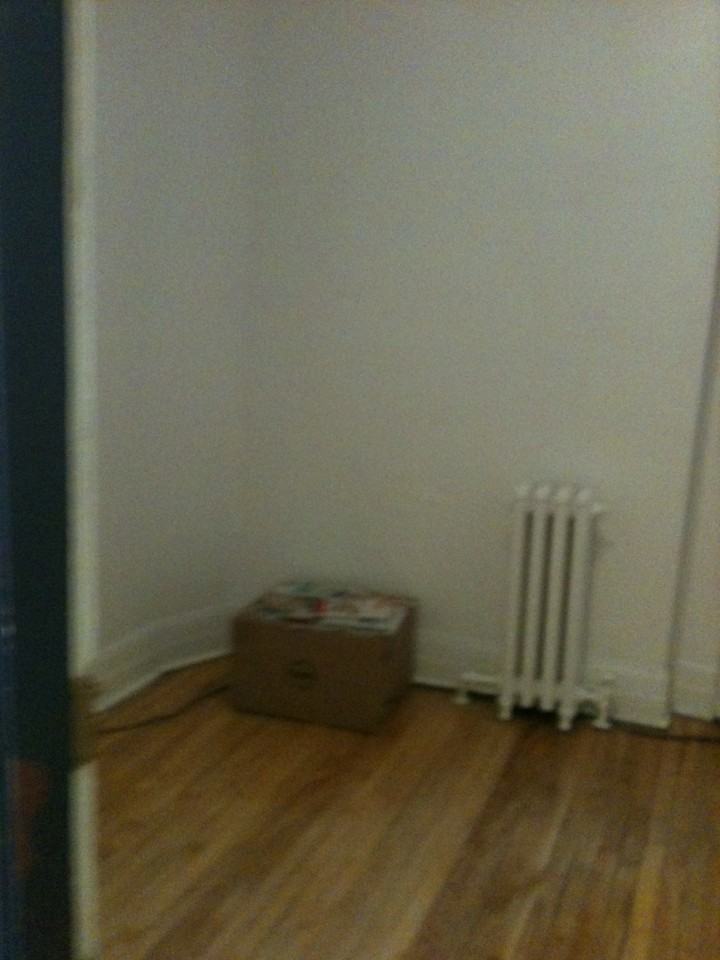 2158 Avenue du Mont-Royal E - Photo 2 of 9