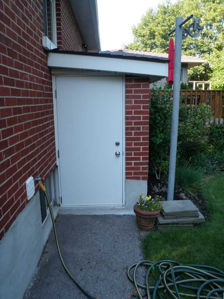 68 Albert St - Photo 3 of 5