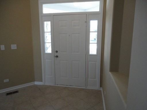 557 Springwood Ct - Photo 2 of 19