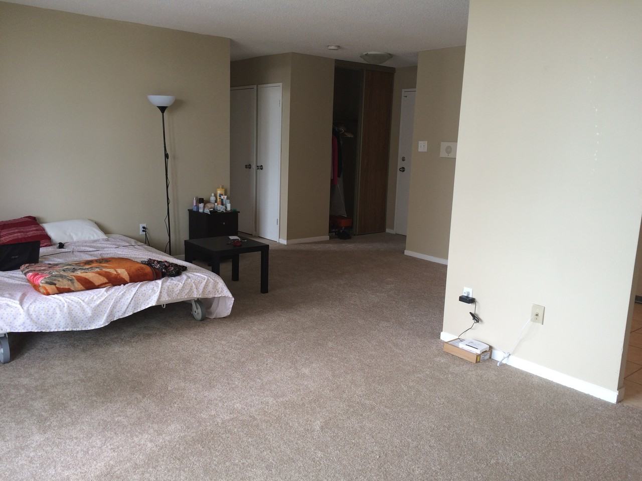 1551 Riverside Dr - Photo 2 of 16