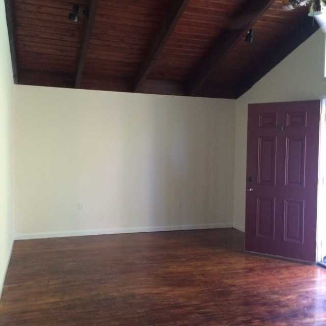 760 Windgate Dr - Photo 2 of 12