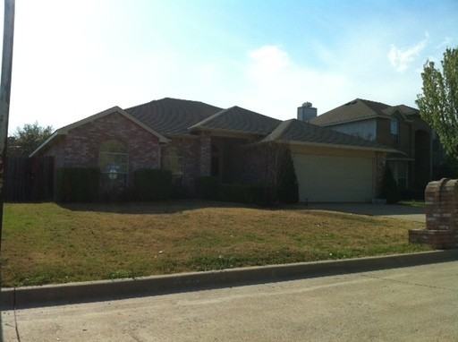 5506 Rolling Green Rd - Photo 2 of 17