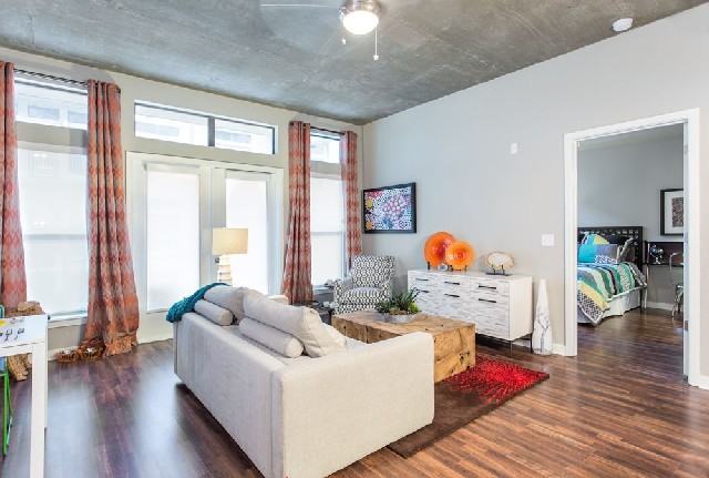 1718 Toomey Rd #F195 - Photo 2 of 4