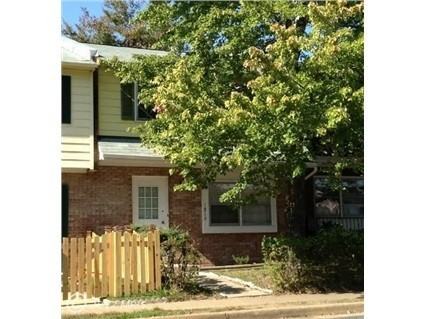 1816 Fort Pulaski Ct - Photo 2 of 12