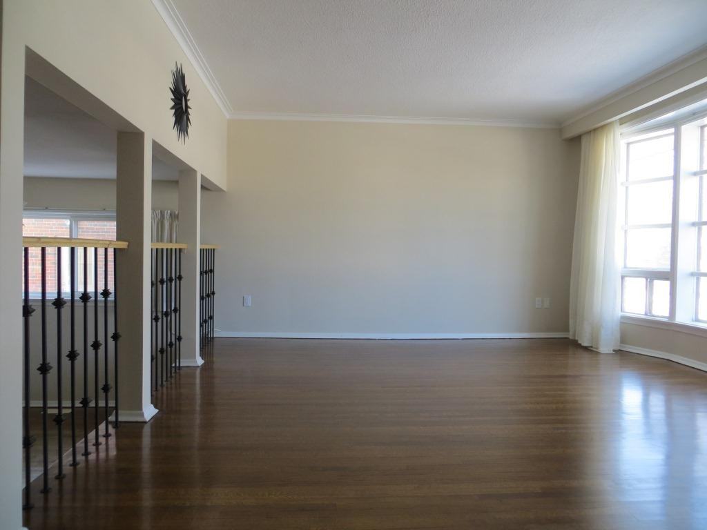 25 Dunsany Crescent - Photo 3 of 12