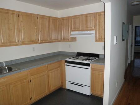 62 Jerome St - Photo 2 of 5