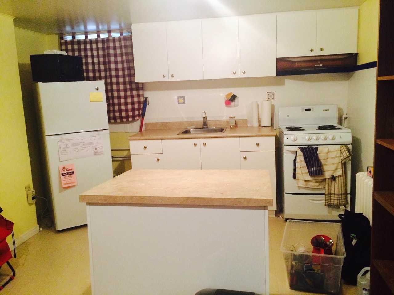 238 Torrens Ave - Photo 3 of 5