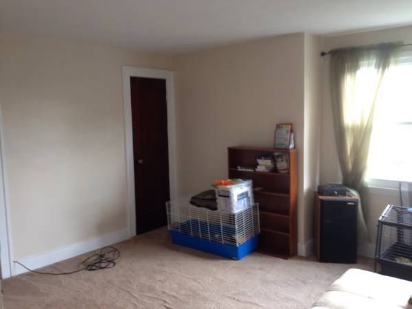 463 Victoria Blvd - Photo 3 of 9