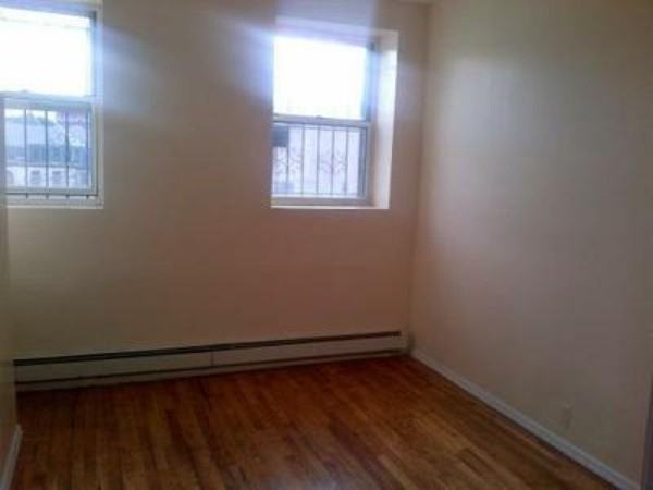 6 Herkimer St #1B - Photo 2 of 7