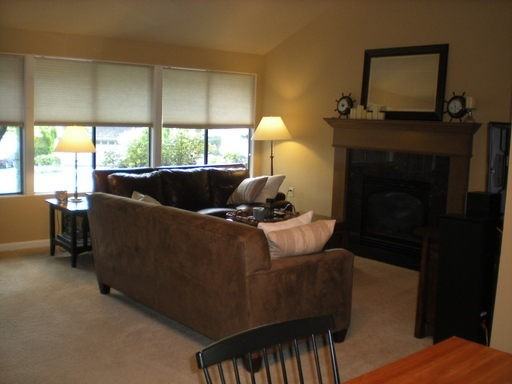 6211 159th Pl NE - Photo 2 of 11