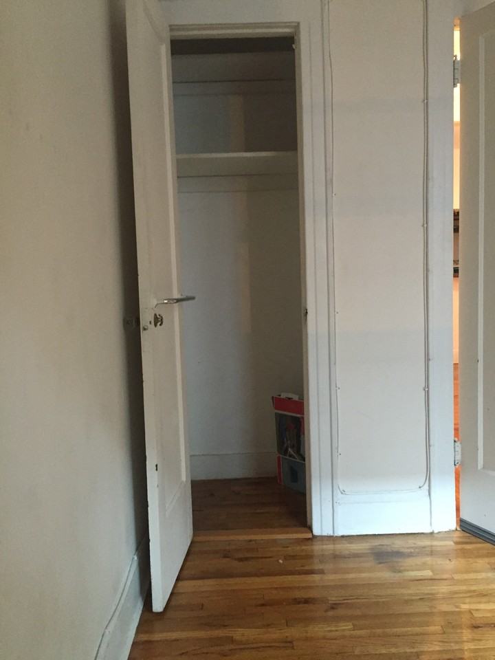 48 W 47th St 1F - Photo 3 of 10