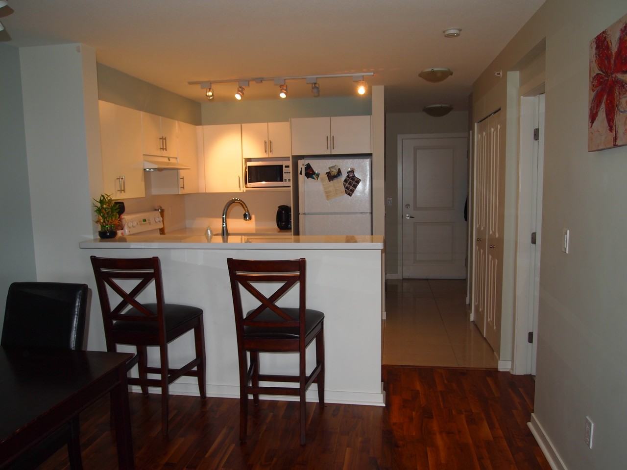 555 Yates Rd - Photo 3 of 7