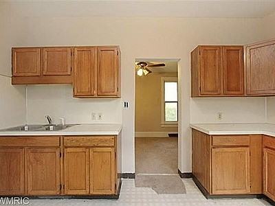 1065 Prospect Ave SE - Photo 3 of 3