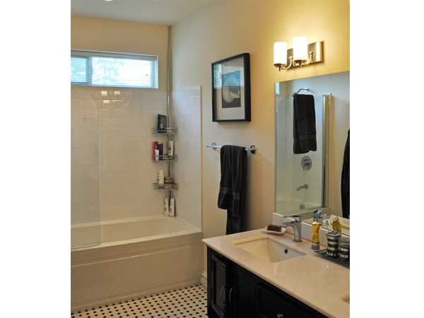 931 Rivendell Dr - Photo 2 of 6