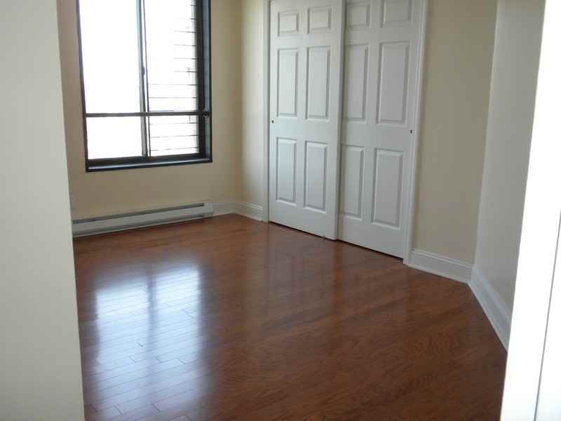 520 Main St - Photo 2 of 3