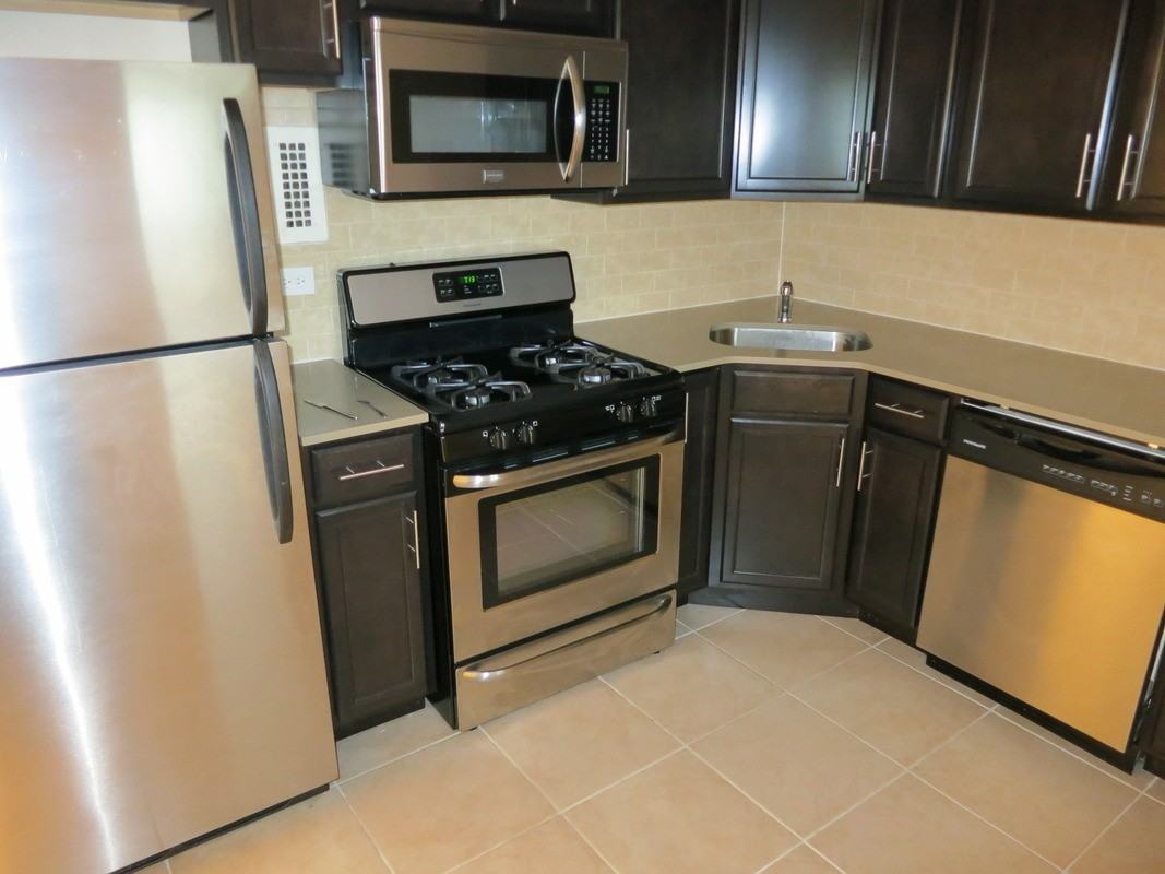 520 Main St - Photo 3 of 3