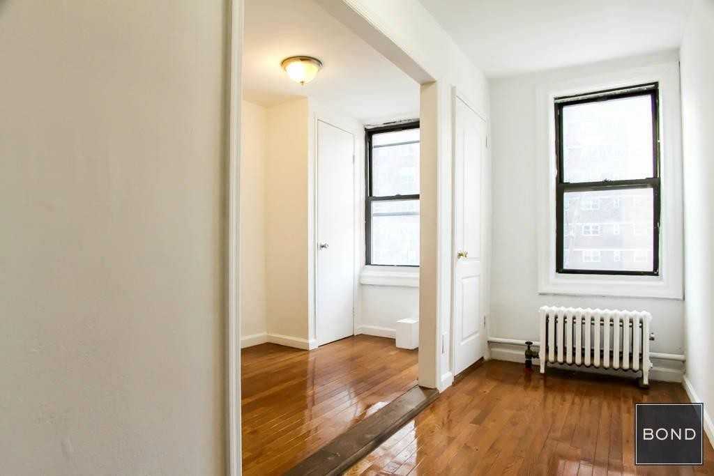 347 8th Ave - Photo 2 of 4