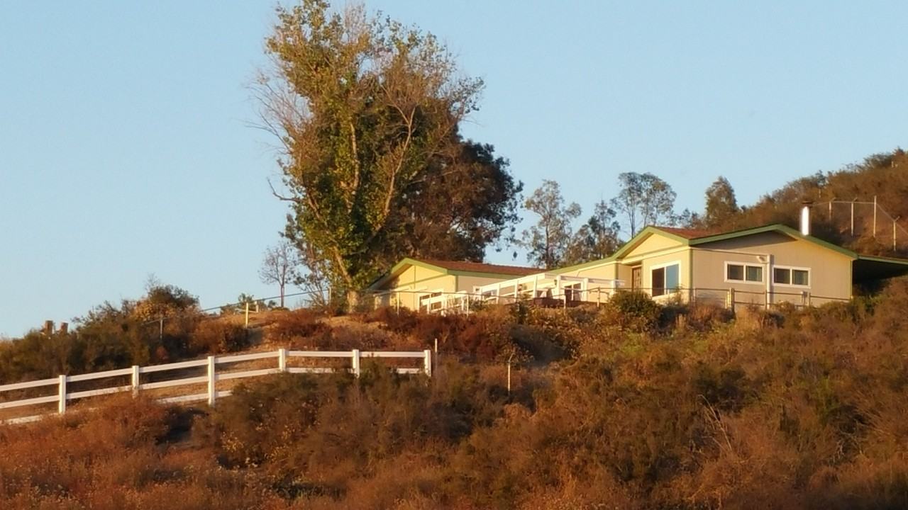 28305 Mary Pl - Photo 2 of 15