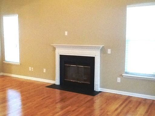 410 Baycreek Dr - Photo 3 of 17