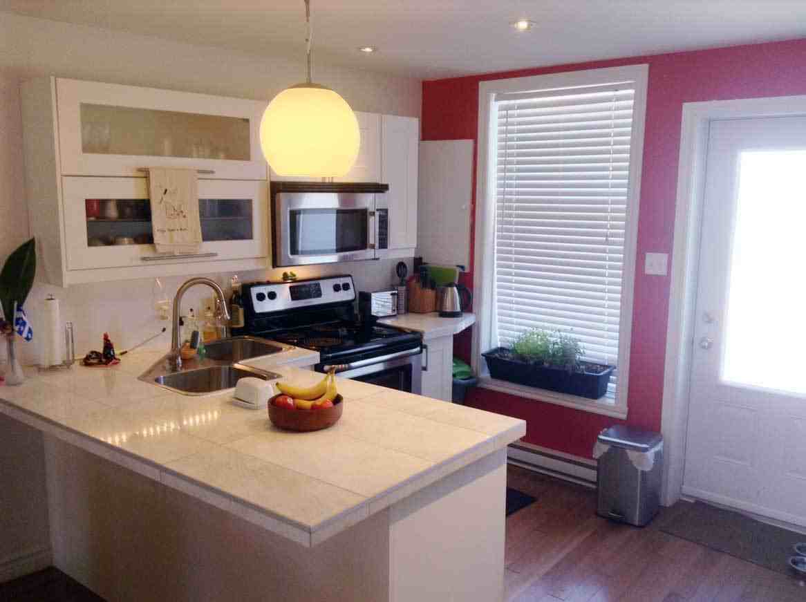 1555 Avenue d'Orléans - Photo 2 of 11