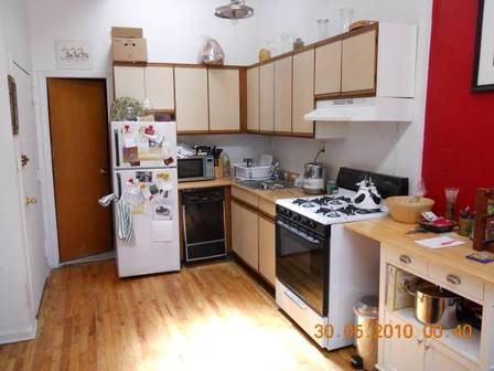 298 12th St - Photo 3 of 4