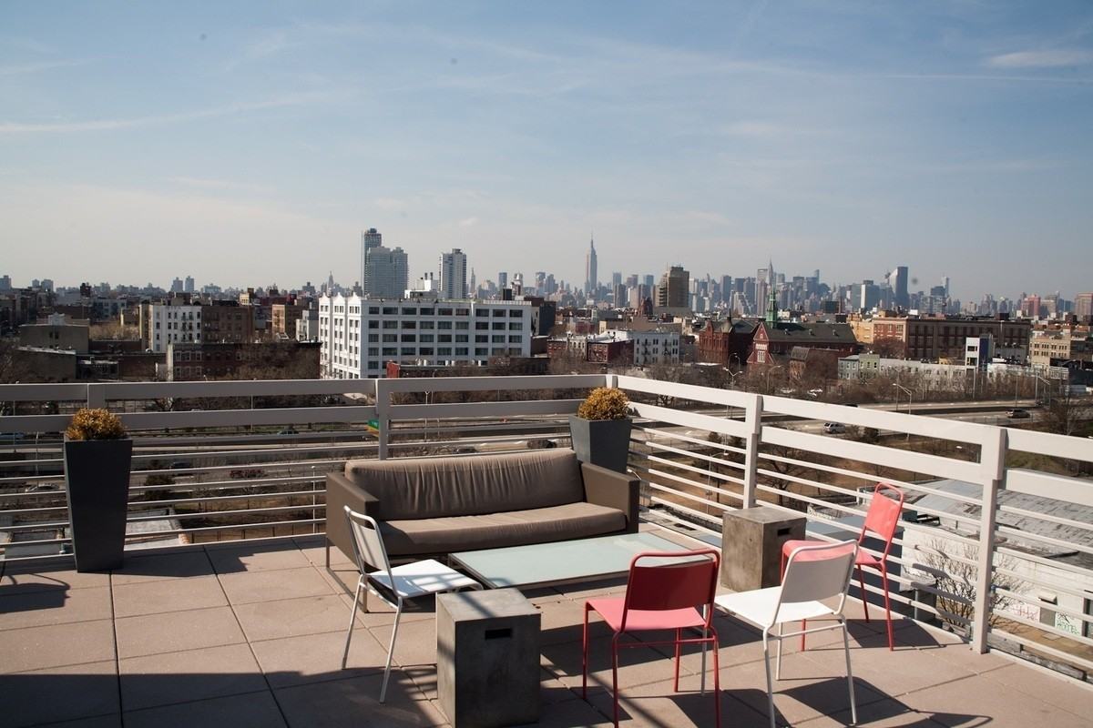 8512 123rd St #5A - Photo 3 of 6