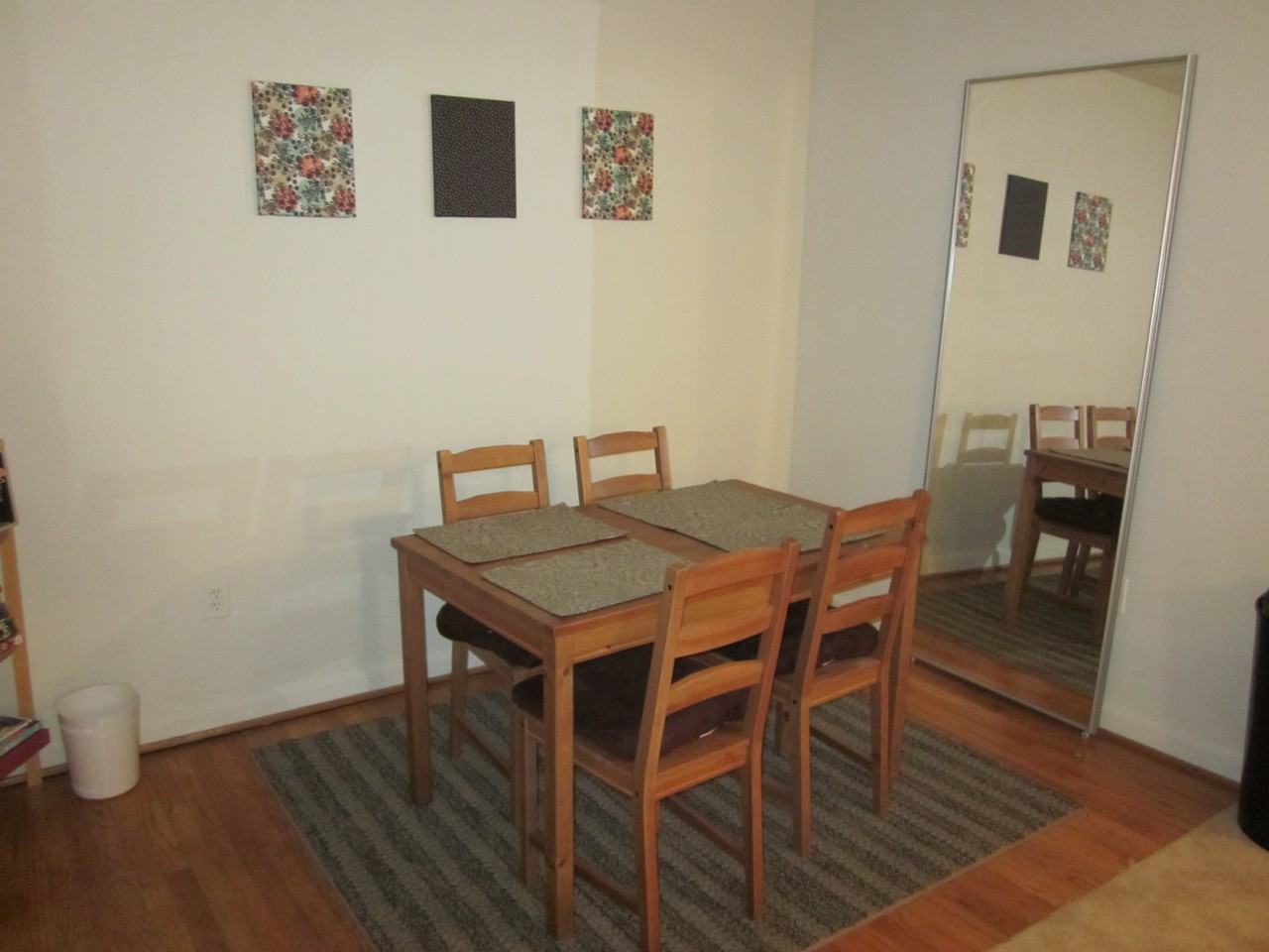 1817 N Quinn St - Photo 3 of 4