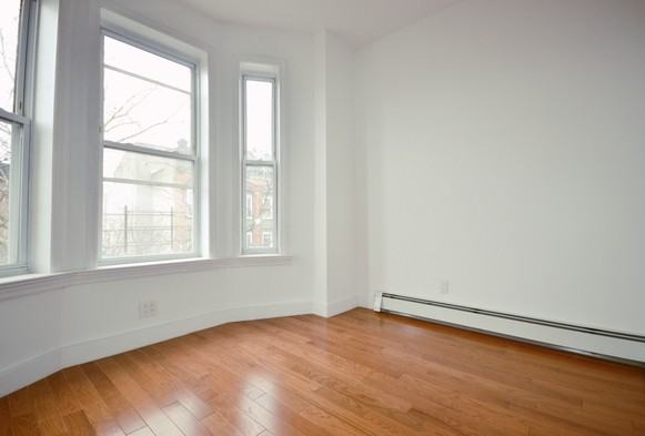 289 Parkside Ave - Photo 2 of 6