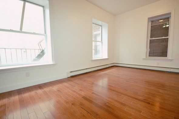 289 Parkside Ave - Photo 3 of 6