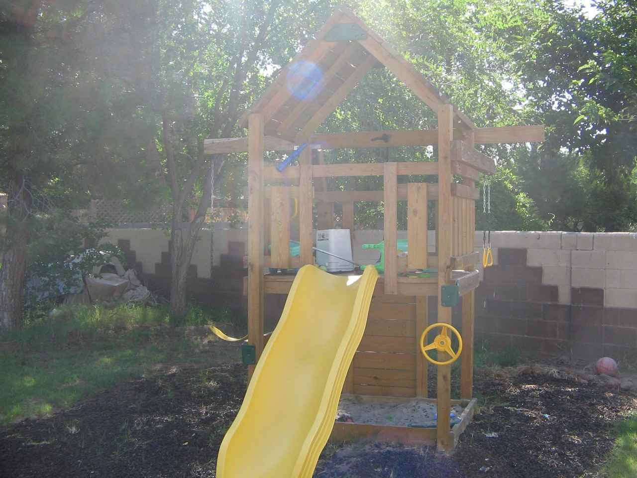 2035 Hixon Loop - Photo 2 of 2