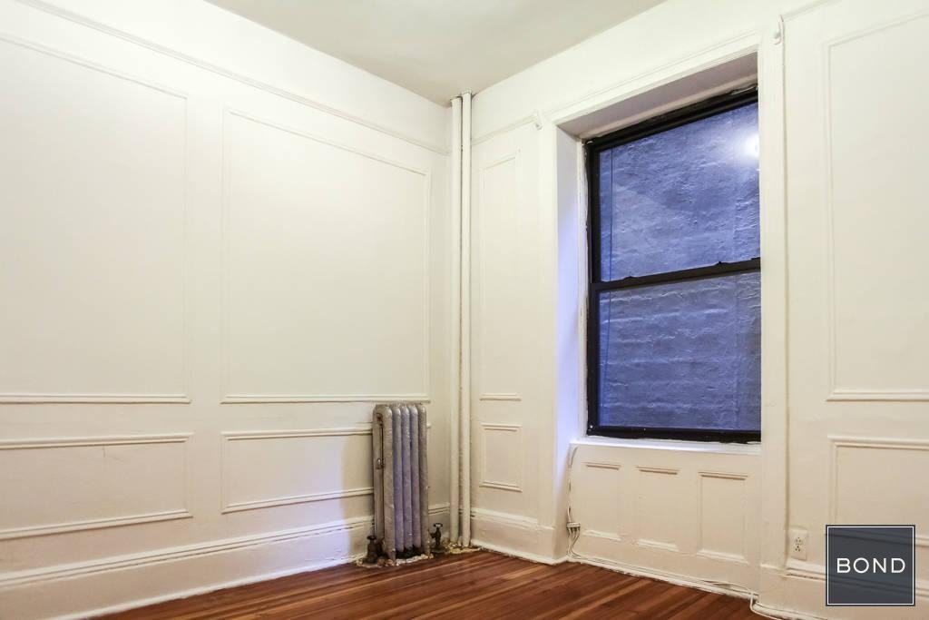 4 110 - Photo 2 of 4