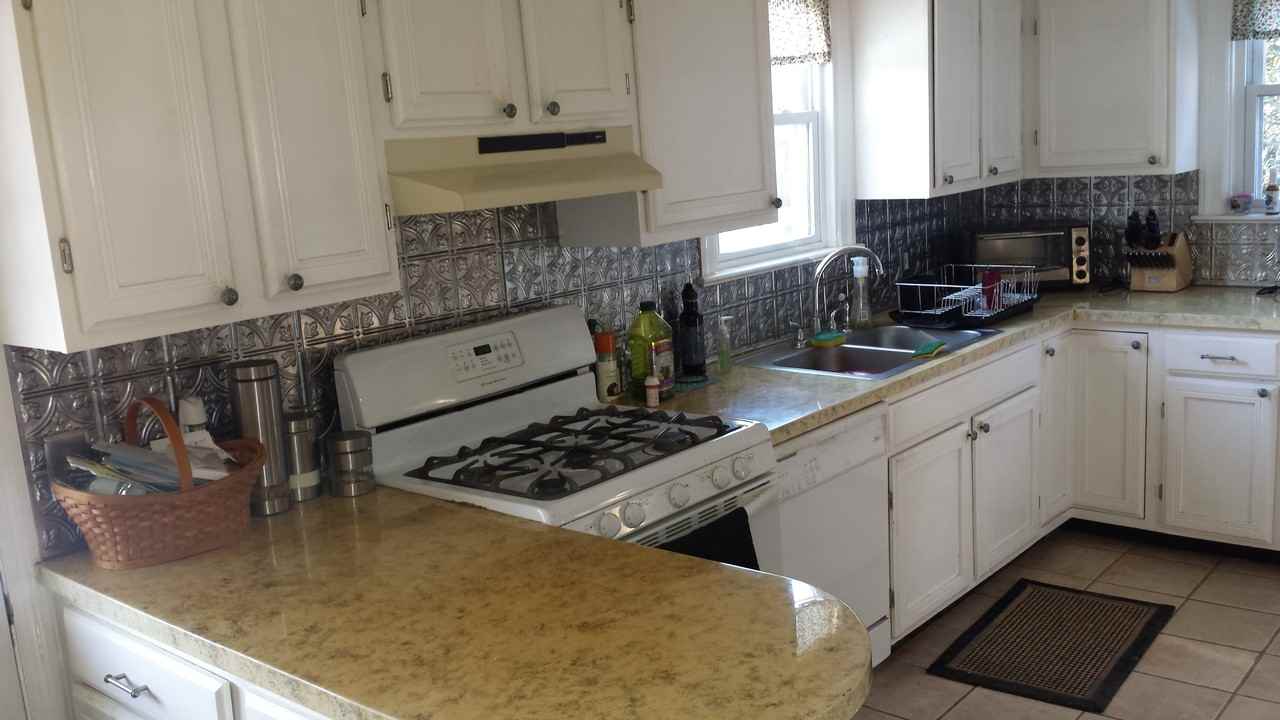 1802 Chestnut St - Photo 2 of 5