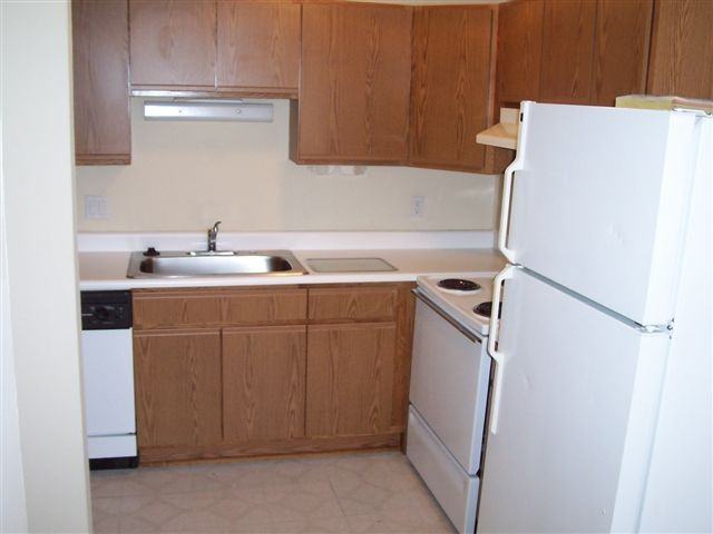 401 Highland St SE - Photo 2 of 4