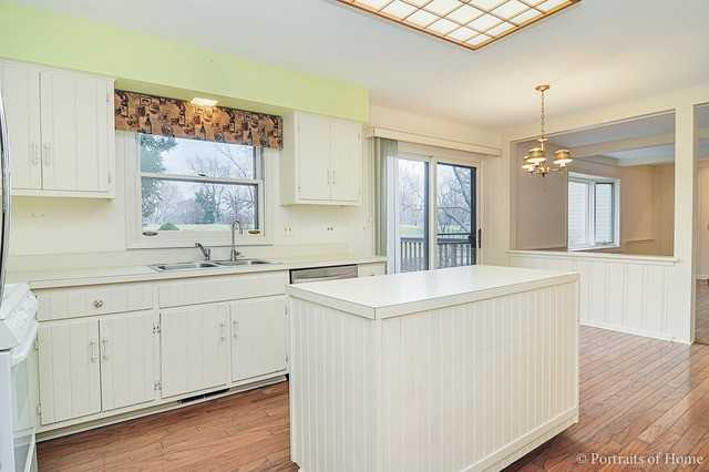 1316 Royal St George Dr - Photo 2 of 13