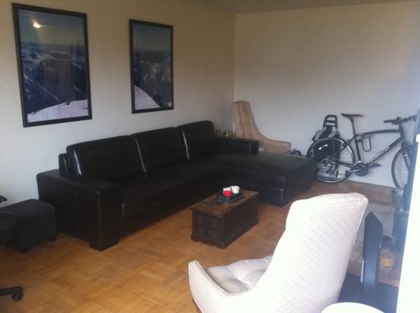 155 Lakeshore Dr - Photo 2 of 7