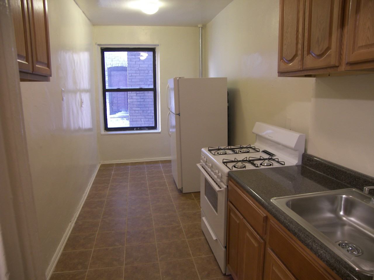 47 Featherbed Ln 3A - Photo 3 of 4