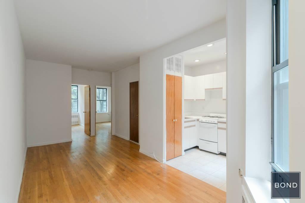 417 E 65th S - Photo 2 of 5