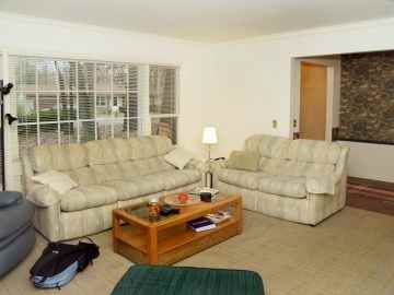 1303 Sutherland Ave - Photo 3 of 5