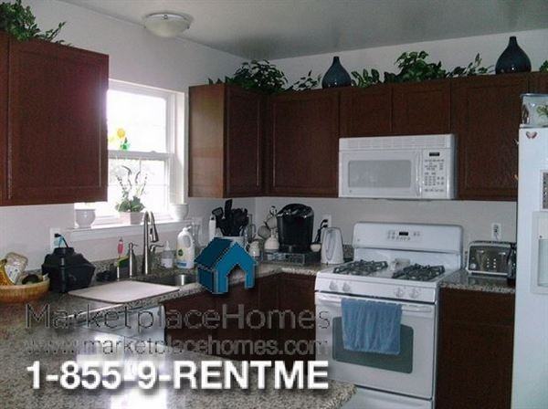 1062 Driftwood Ave - Photo 2 of 5