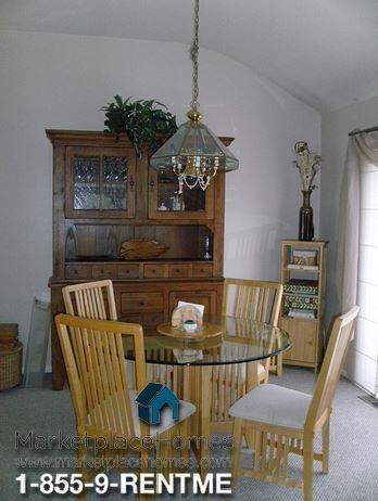 1062 Driftwood Ave - Photo 3 of 5