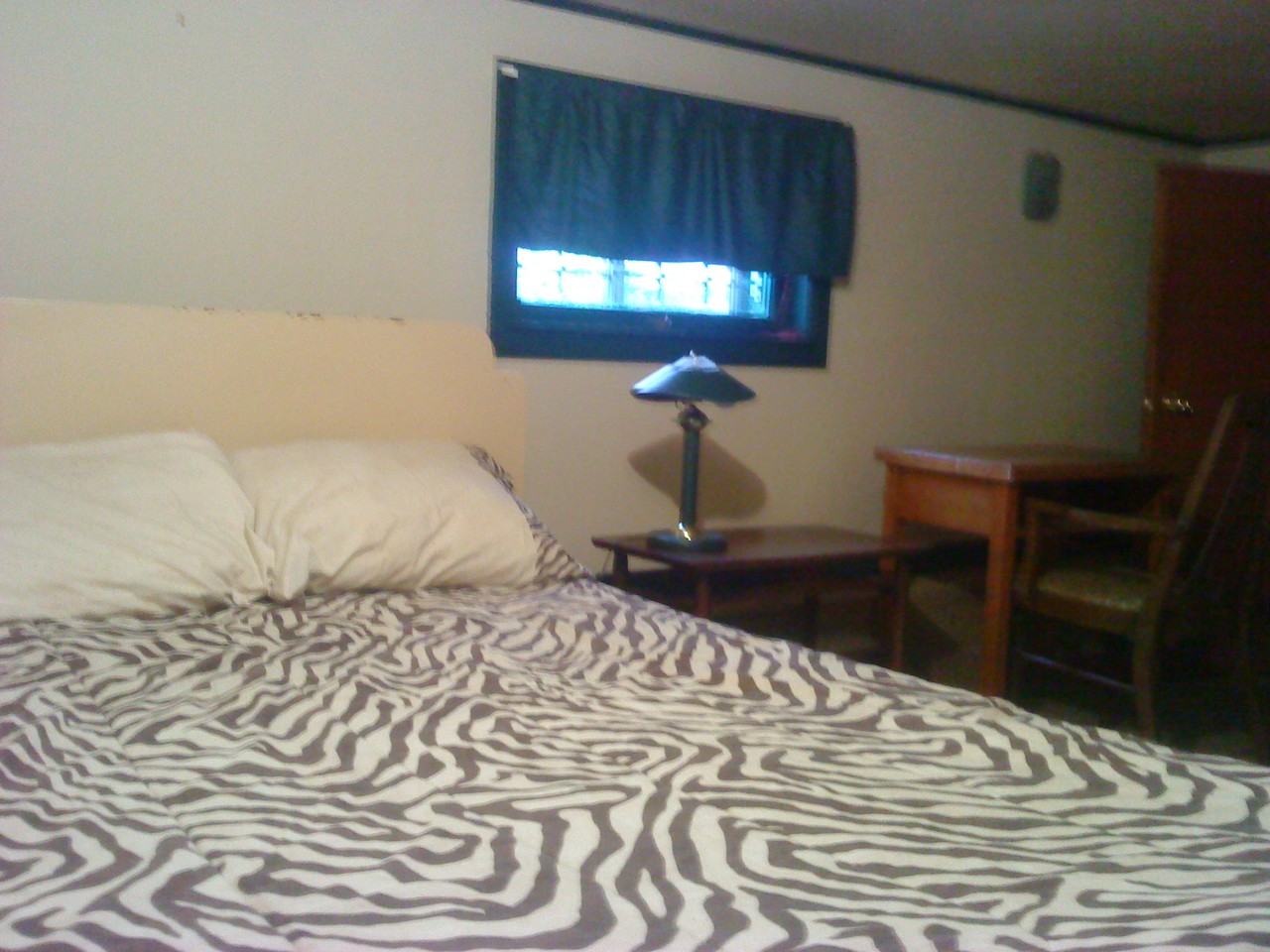 120 Bayswater Ave - Photo 2 of 4