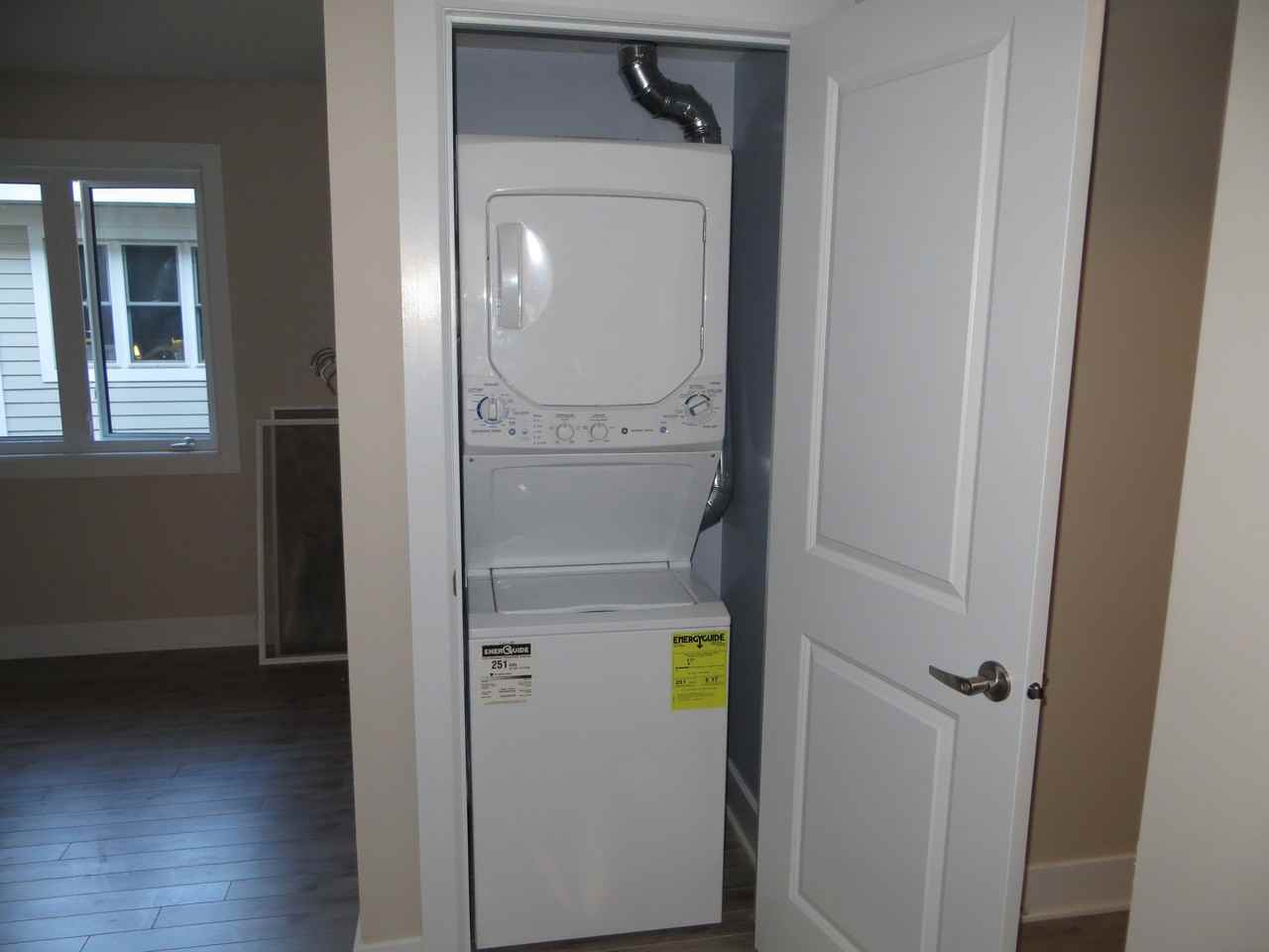 245 Laurier Ave W - Photo 3 of 4