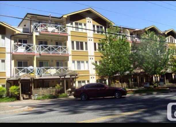 360 Goldstream Ave - Photo 2 of 10